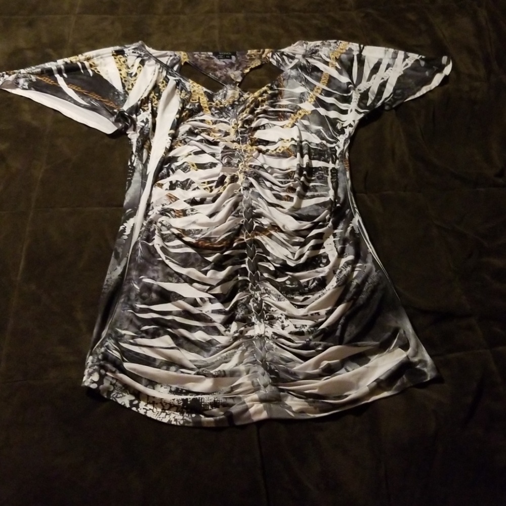 Slinky dress with chain design